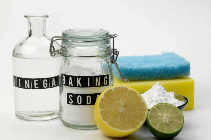 Cleaning hacks with lemons, vinegar, baking soda