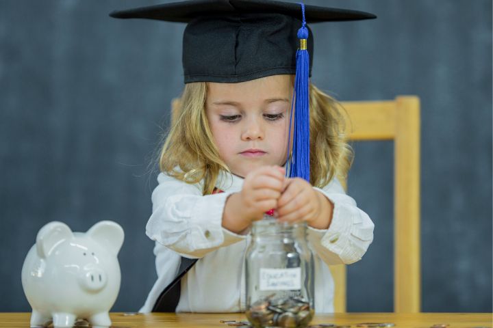 Blog Saving For Your Child's Future 720X480px (3)